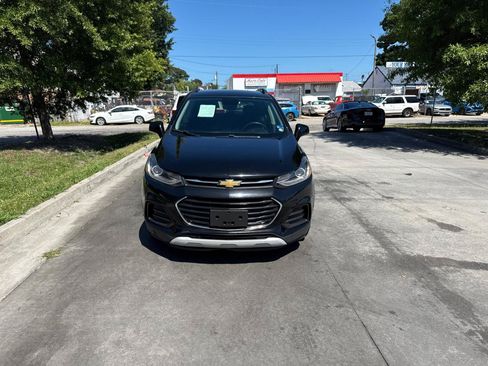 Used 2018 Chevrolet Trax LT FWD image 5