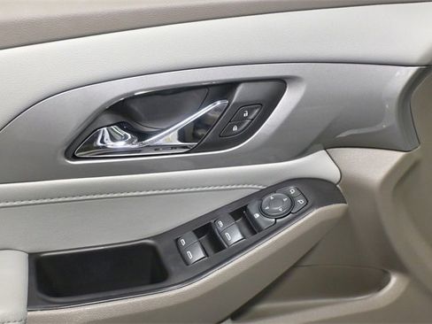 Used 2020 Chevrolet Traverse LT w/ LPO, Floor Liner Package image 16