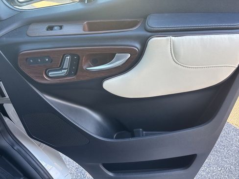 Used 2022 Mercedes-Benz Sprinter 144 Cargo image 59