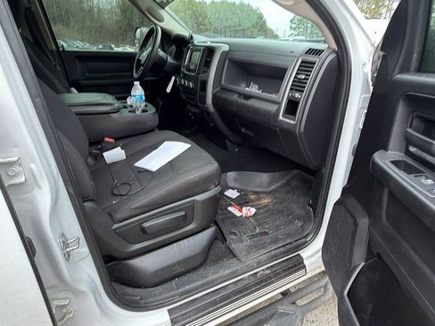 Used 2018 RAM 1500 Express w/ Express Value Package image 19