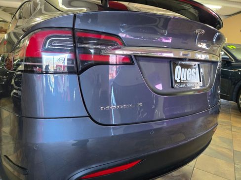 Used 2018 Tesla Model X 100D image 23