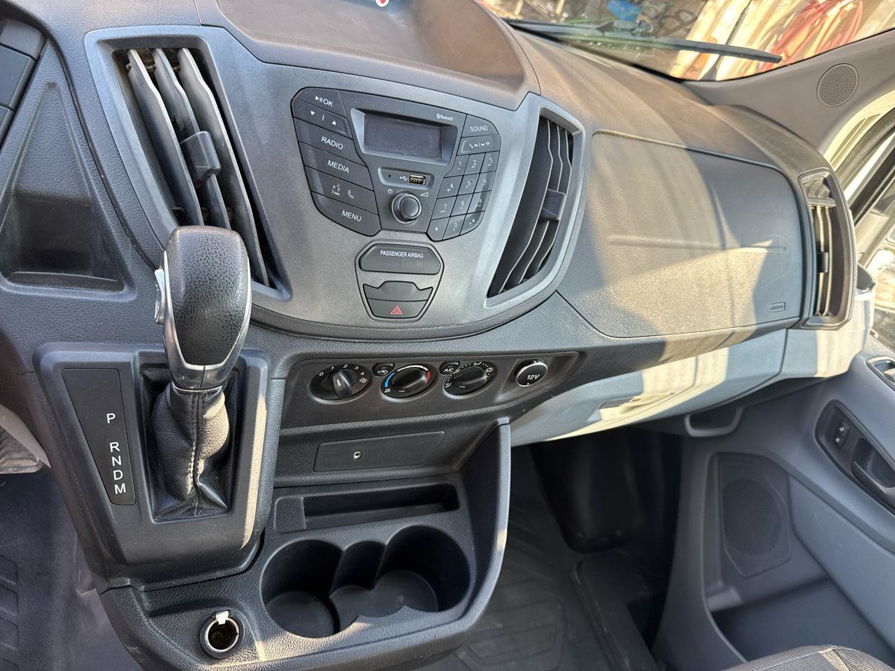 Used 2019 Ford Transit 250 148 Medium Roof RWD image 40