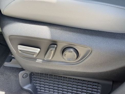 New 2026 Toyota Sienna XLE FWD image 27