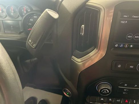 Used 2025 Chevrolet Silverado 1500 Custom Trail Boss AWD/4WD image 19