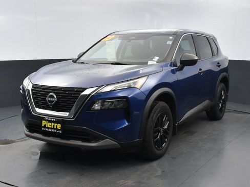 Used 2023 Nissan Rogue S image 1