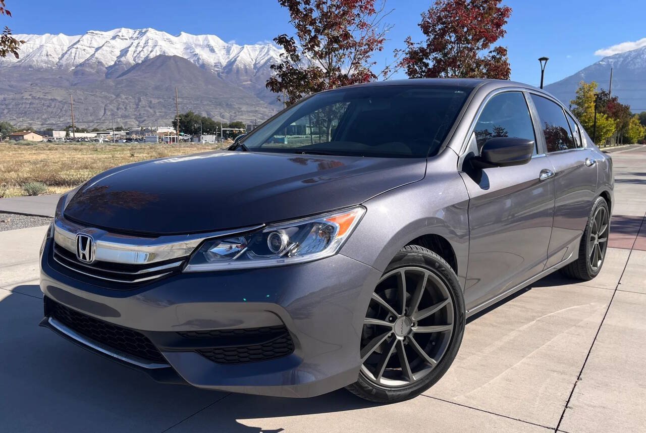 Used 2017 Honda Accord LX image 1