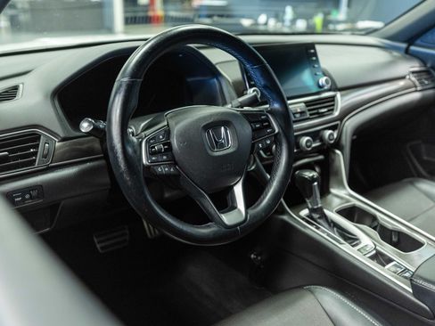 Used 2018 Honda Accord Sport image 10