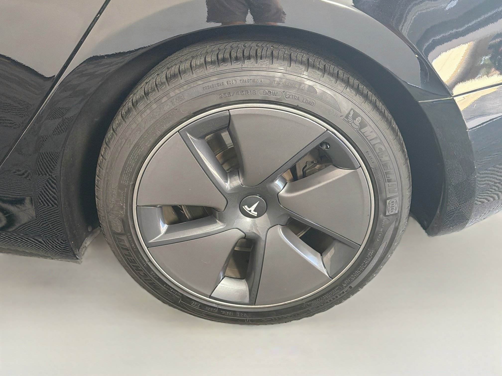Used 2023 Tesla Model 3 Standard Range RWD image 11
