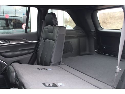 New 2026 Jeep Grand Cherokee Limited AWD/4WD image 33