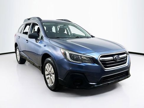Used 2018 Subaru Outback 2.5i image 1