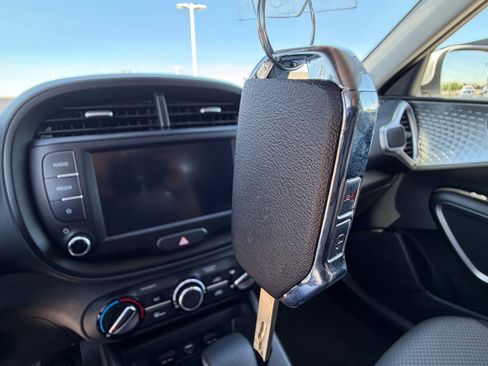 Certified 2025 Kia Soul LX image 29