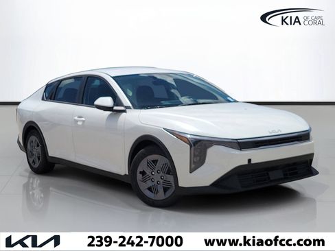 New 2026 Kia K4 FWD image 1