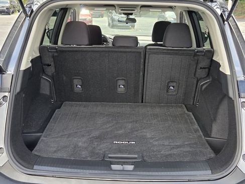 Used 2023 Nissan Rogue SV FWD image 13