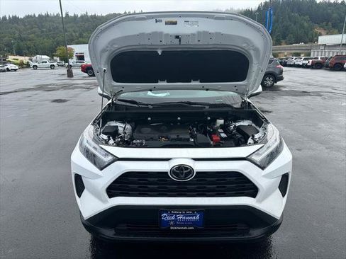 Certified 2025 Toyota RAV4 XLE w/ Convenience Package AWD/4WD image 5