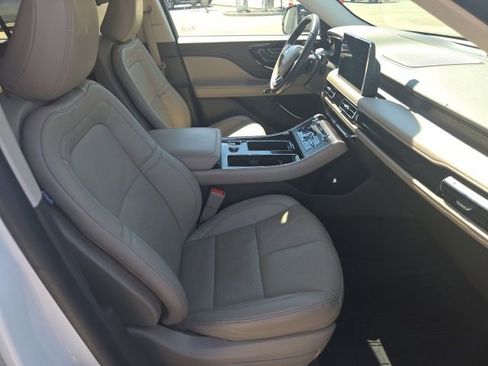 Certified 2023 Lincoln Aviator Reserve w/ Elements Package Plus AWD/4WD image 27
