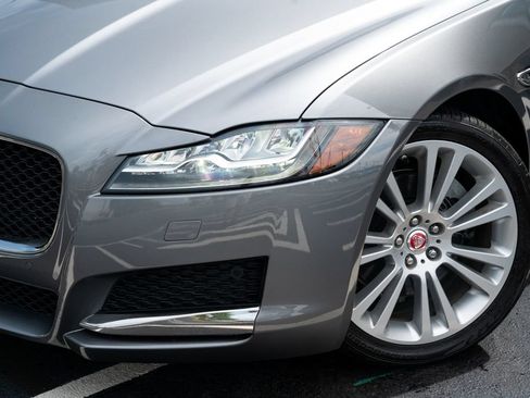 Used 2020 Jaguar XF Premium RWD image 3