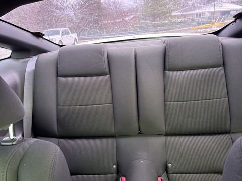 Used 2010 Ford Mustang Coupe image 27