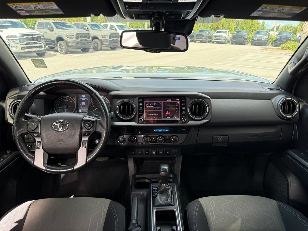Used 2021 Toyota Tacoma TRD Off-Road w/ Technology Package AWD/4WD image 12