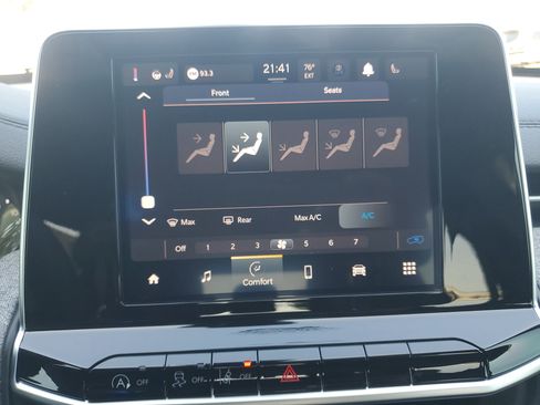 New 2026 Jeep Compass Latitude image 16