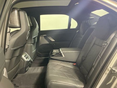 Certified 2024 BMW i7 eDrive50 image 29