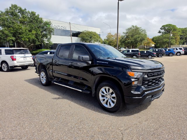 Used 2022 Chevrolet Silverado 1500 Custom RWD image 2
