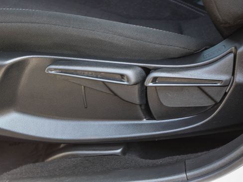 Used 2024 Honda HR-V LX image 20