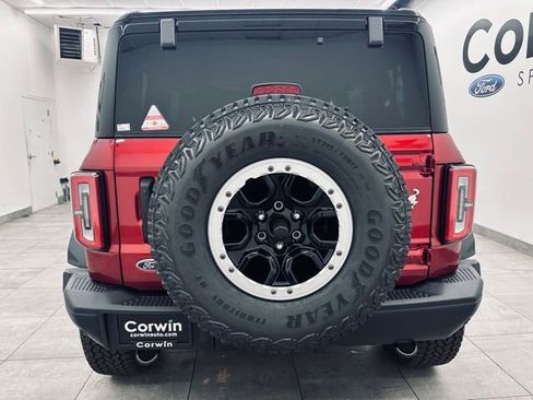 New 2025 Ford Bronco Badlands image 6