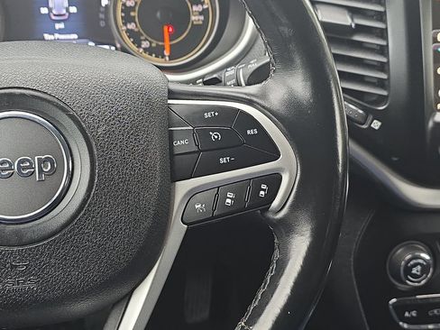 Used 2018 Jeep Cherokee Trailhawk w/ Quick Order Package 27L AWD/4WD image 20