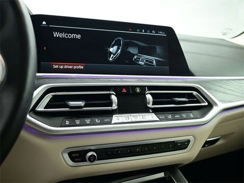 Used 2022 BMW X7 xDrive40i w/ Executive Package image 22