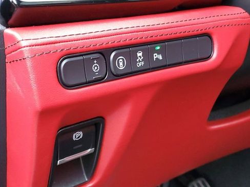 Used 2022 Acura MDX A-Spec image 9