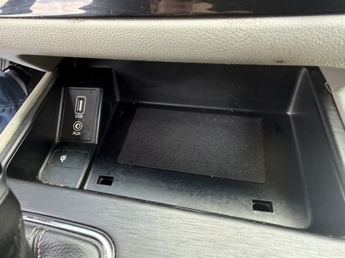 Used 2019 Kia Sedona EX FWD image 19