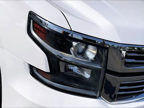 Used 2017 Chevrolet Suburban Premier image 27