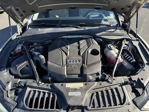 Used 2019 Audi A8 L 3.0T w/ Executive Package image 10