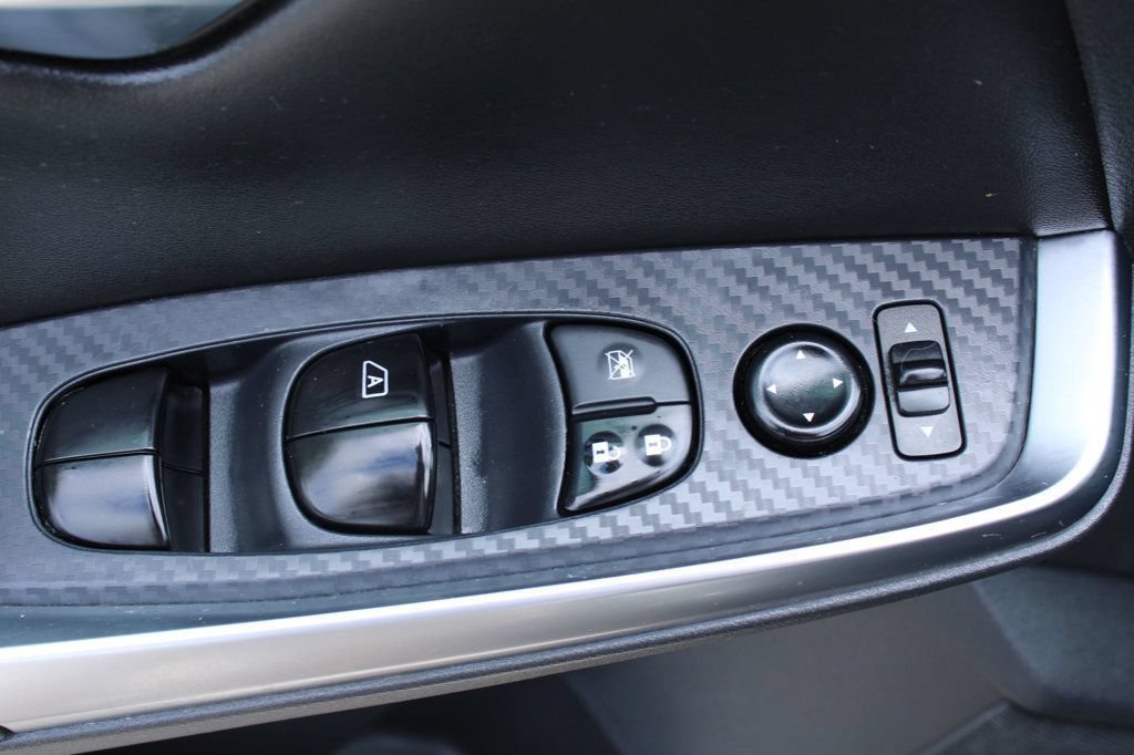 Used 2020 Nissan Sentra SR FWD image 25