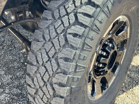 Used 2026 Ford F350 Platinum w/ Tremor Off-Road Package image 32