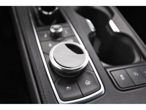 Used 2025 Cadillac XT4 Premium Luxury FWD image 25