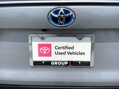 Used 2022 Toyota RAV4 XLE w/ Convenience Package AWD/4WD image 10