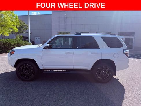 Used 2019 Toyota 4Runner SR5 Premium AWD/4WD image 4