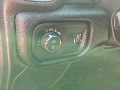 Used 2024 RAM 2500 Big Horn AWD/4WD image 15