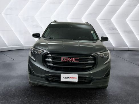 Used 2021 GMC Terrain SLT w/ Infotainment Package II FWD image 2