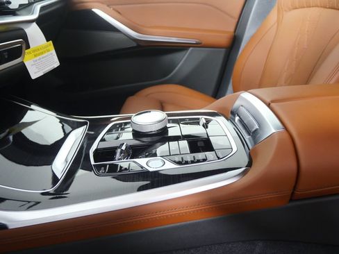 New 2027 BMW X7 xDrive40i w/ Executive Package AWD/4WD image 21
