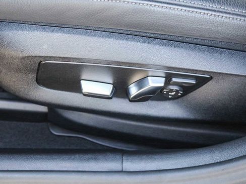 Used 2023 BMW 530e w/ M Sport Package image 36