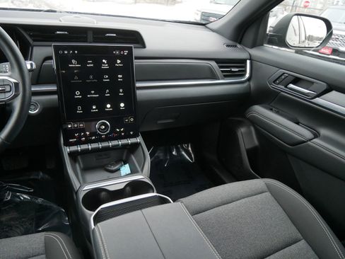 Used 2025 GMC Terrain Elevation image 13