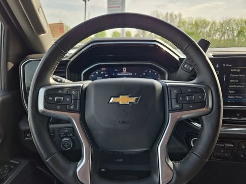 Used 2025 Chevrolet Silverado 2500 LT w/ Convenience Package AWD/4WD image 54