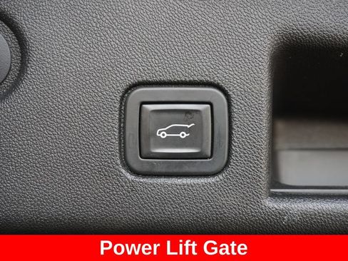Used 2018 Chevrolet Equinox LT w/ Sun & Infotainment Package AWD/4WD image 12