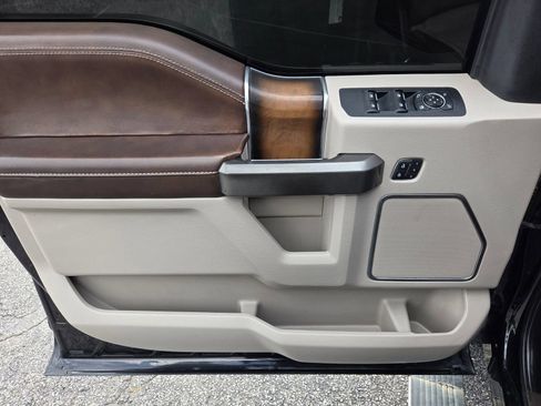Used 2019 Ford F150 Limited w/ Trailer Tow Package RWD image 26