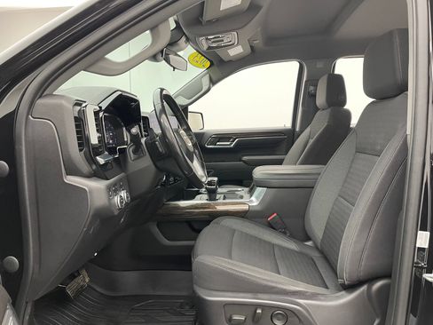 Used 2023 GMC Sierra 1500 Elevation w/ Preferred Package AWD/4WD image 16