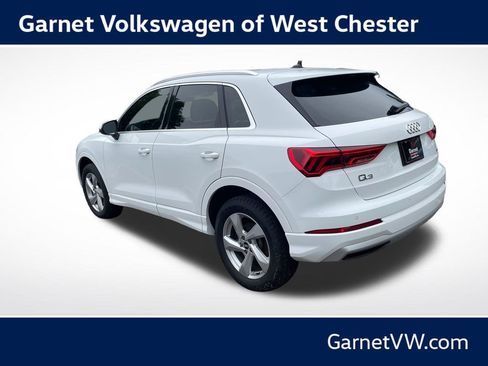 Used 2022 Audi Q3 2.0T Premium w/ Convenience Package AWD/4WD image 3
