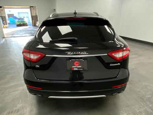 Used 2018 Maserati Levante GranLusso image 5