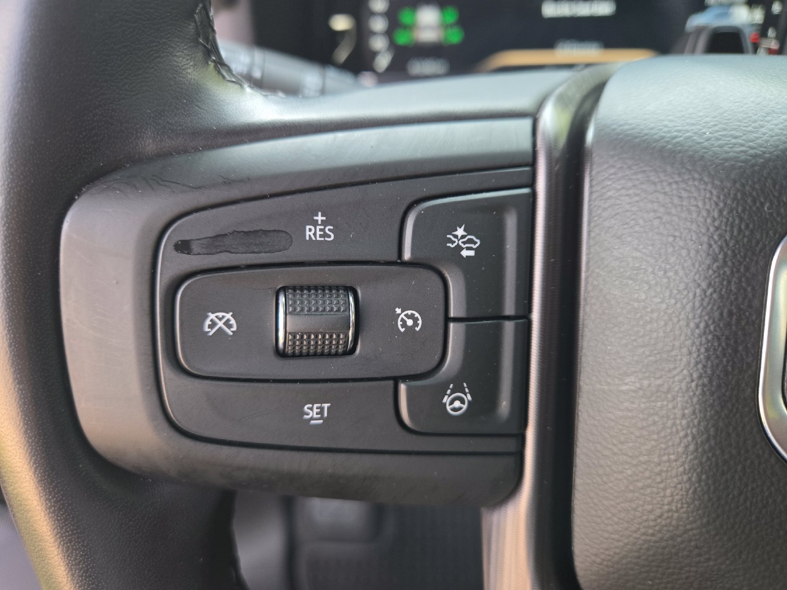 Used 2024 GMC Yukon Denali Ultimate AWD/4WD image 12